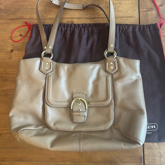 Coach CAMPBELL Belle Camel Tan Leather Shoulder Bag Buckle Flap F24961 - Picture 1 of 16